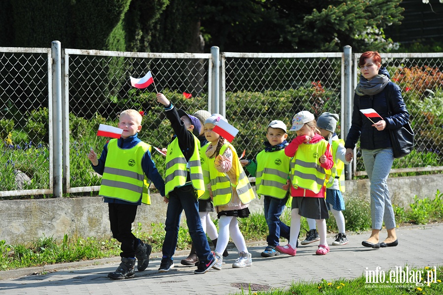 Przedszkolaki uczciy wito Flagi, fot. 19