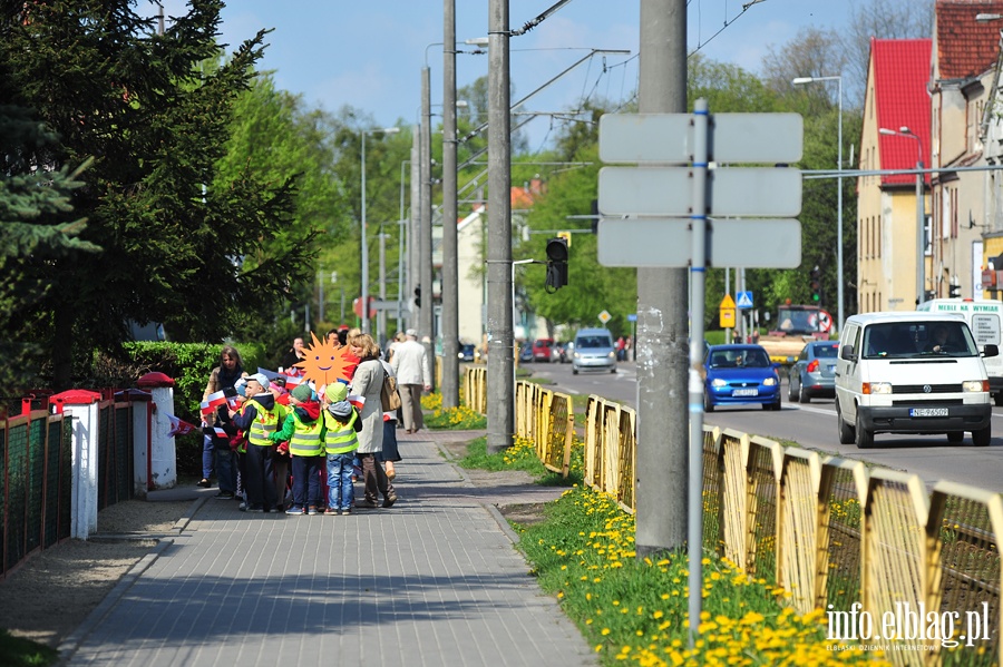 Przedszkolaki uczciy wito Flagi, fot. 22