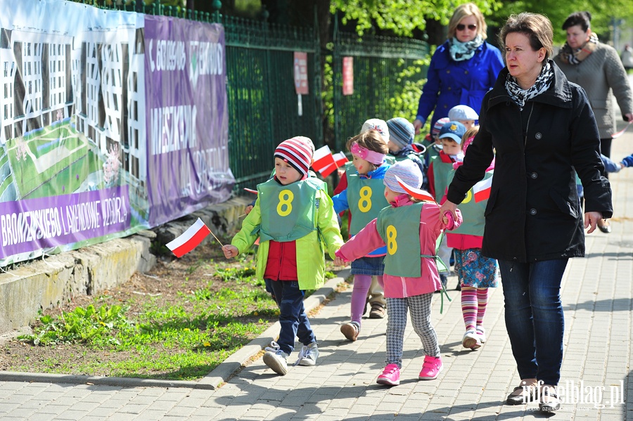 Przedszkolaki uczciy wito Flagi, fot. 30