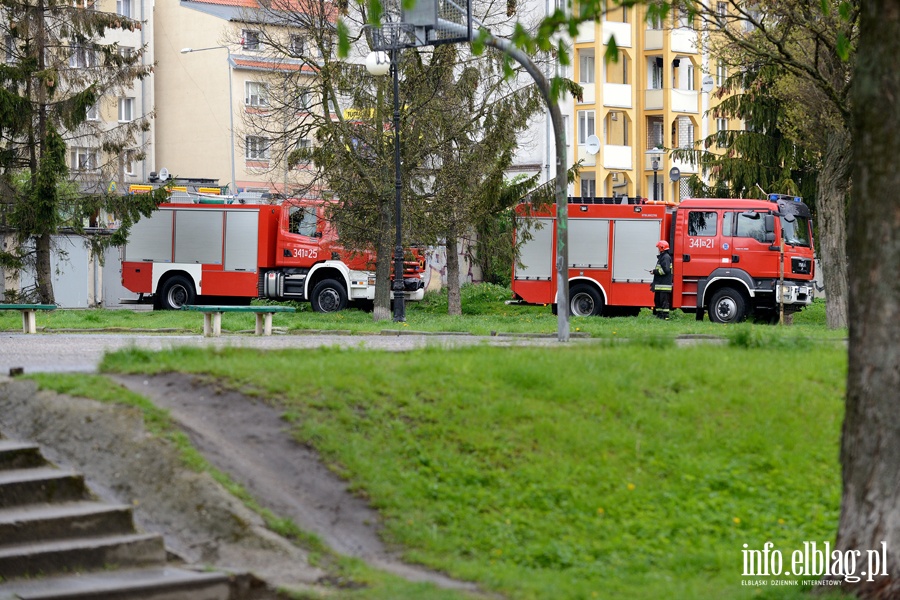Kolejne ofiary dopalaczy? Akcja służb z udziałem śmigłowca LPR, fot. 3