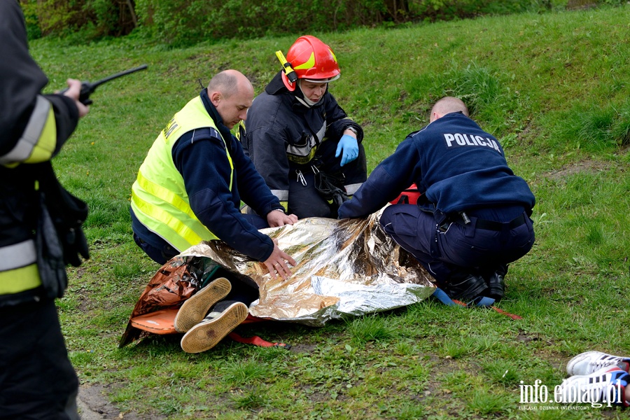 Kolejne ofiary dopalaczy? Akcja służb z udziałem śmigłowca LPR, fot. 4