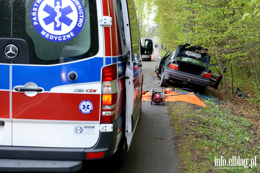 miertelny wypadek midzy Krasnym Lasem a Prchnikiem. Kierowca by pijany!, fot. 15