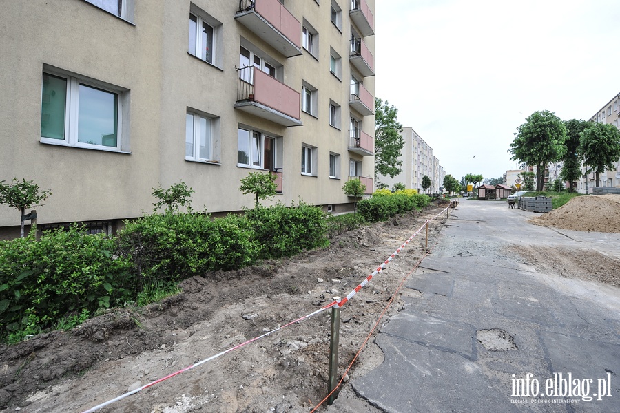 Budowa placu zabaw, parkingu i boiska na ul.Robotniczej 160, fot. 1