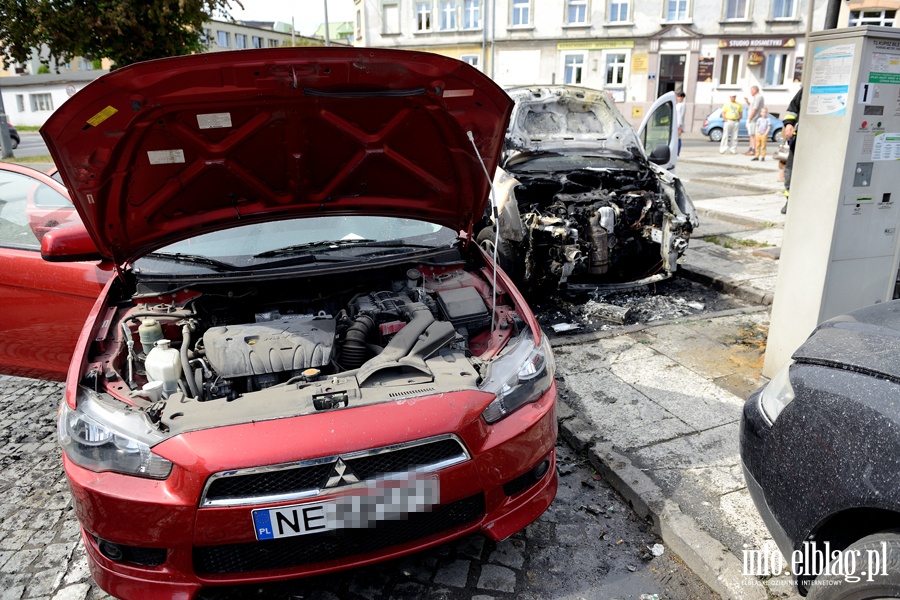 Poar samochodw na parkingu przy ul. Brzozowej, fot. 3