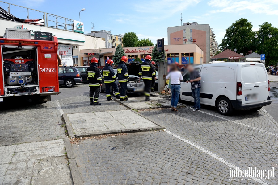 Poar samochodw na parkingu przy ul. Brzozowej, fot. 10