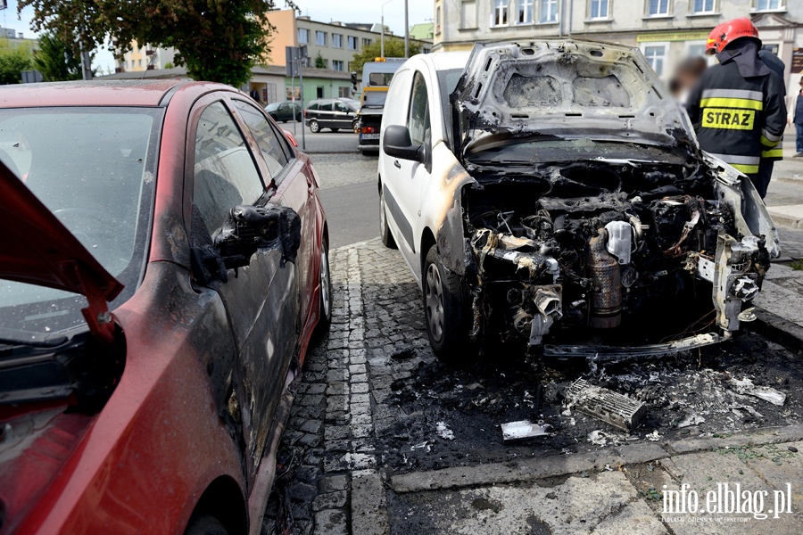 Poar samochodw na parkingu przy ul. Brzozowej, fot. 14