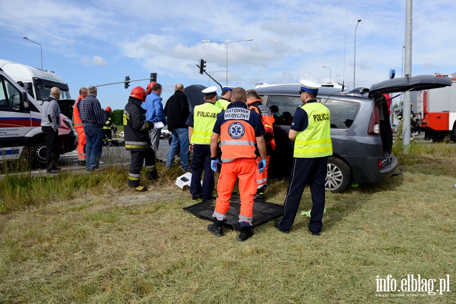 Wypadek na skrzyowaniu ul. uawskiej z obwodnic, fot. 6