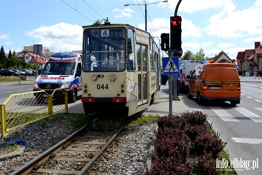 Oglna: pieszy wbieg pod tramwaj. Mczyzna w stanie cikim w szpitalu, fot. 7