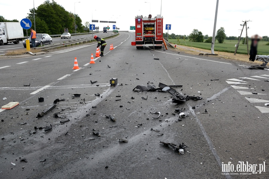 Kolejny wypadek na skrzyowaniu obwodnicy z ul. uawsk. Dwie osoby ranne. W akcji migowiec LPR, fot. 15