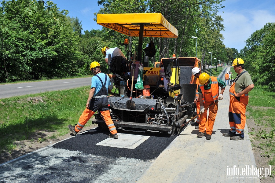 Budowa cieki pieszo-rowerowej na ul. Fromborskiej, fot. 27