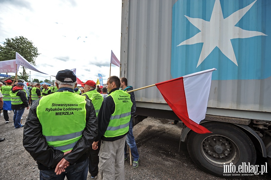 Blokada drogi NR 7. Protest rybaków, fot. 10