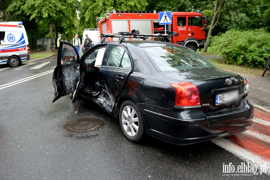 Zderzenie na skrzyowaniu ul. Moniuszki i Szymanowskiego. Sprawca pijany!, fot. 7