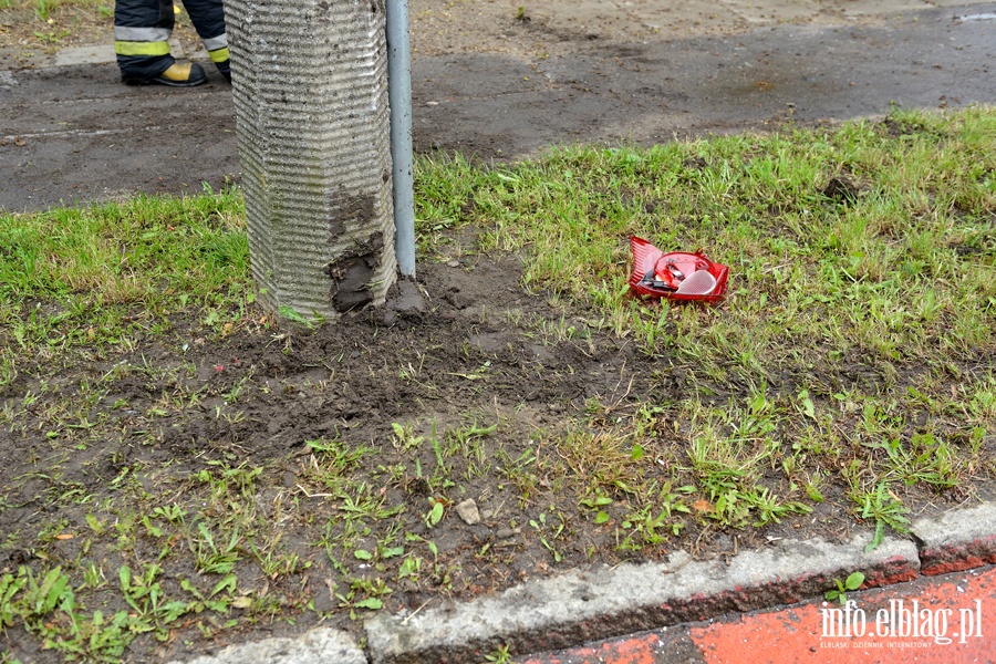 Zderzenie na skrzyowaniu ul. Moniuszki i Szymanowskiego. Sprawca pijany!, fot. 13