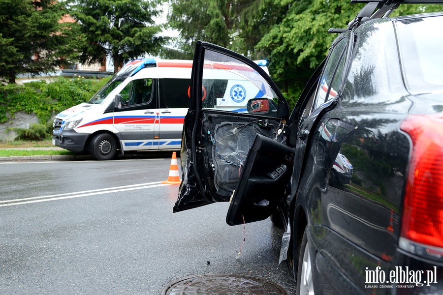 Zderzenie na skrzyowaniu ul. Moniuszki i Szymanowskiego. Sprawca pijany!, fot. 15