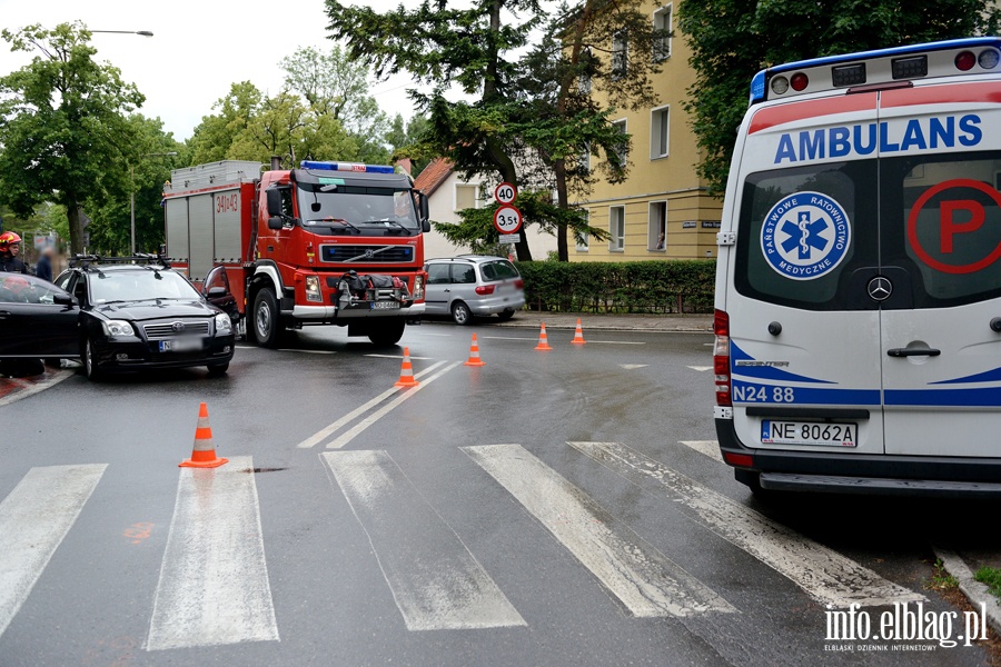 Zderzenie na skrzyowaniu ul. Moniuszki i Szymanowskiego. Sprawca pijany!, fot. 17