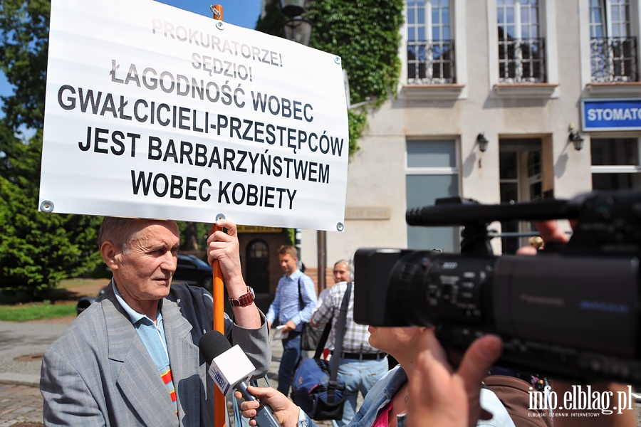 Pikieta - "Stop przemocy wobec kobiet", fot. 7