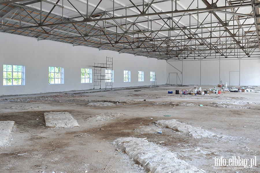 Remont poniemieckich hangarów na ul. Lotniczej, fot. 7