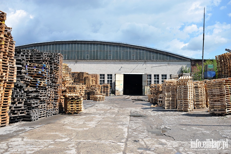 Remont poniemieckich hangarów na ul. Lotniczej, fot. 27
