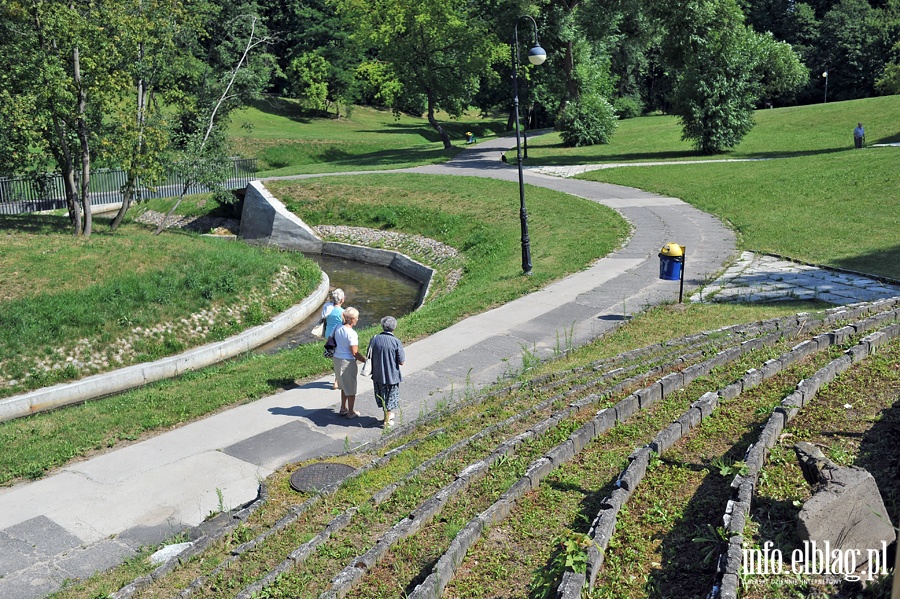 Ogrodzony amfiteatr w Parku Dolinka, fot. 23