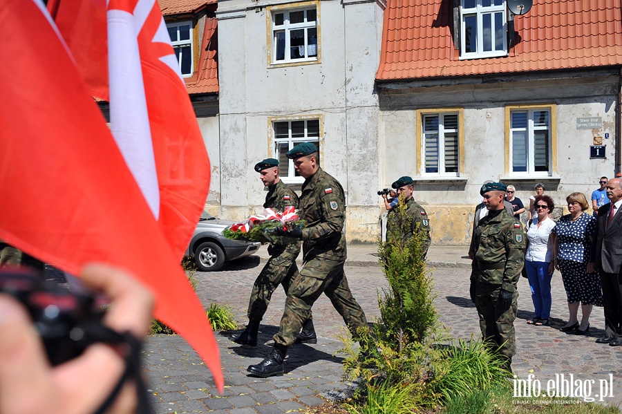 Zoenie wiecw pod tablic ofiar "Sprawy Elblskiej", fot. 4