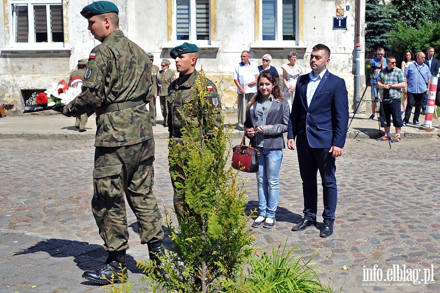 Zoenie wiecw pod tablic ofiar "Sprawy Elblskiej", fot. 15