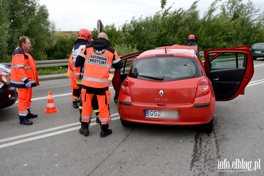 Wypadek przed mostem Unii Europejskiej. Dwie osoby ranne, fot. 3