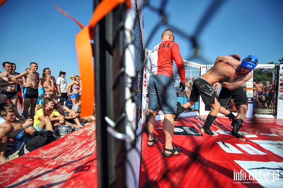 Drugi dzie Mistrzostw Krajw Nadbatyckich w MMA na play w Krynicy Morskiaj, fot. 115