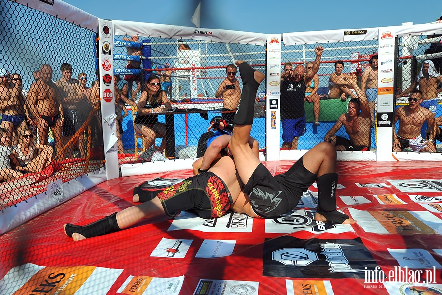 Drugi dzień Mistrzostw Krajów Nadbałtyckich w MMA na plaży w Krynicy Morskiaj, fot. 117