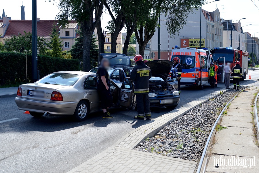 Zderzenie dwóch pojazdów. Utrudnienia w ruchu na Browarnej, fot. 9