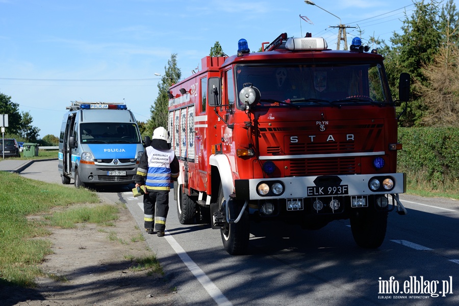 Nowy Dwr Elblski: zderzenie motocykla z osobwk. Ranny motocyklista w szpitalu, fot. 17