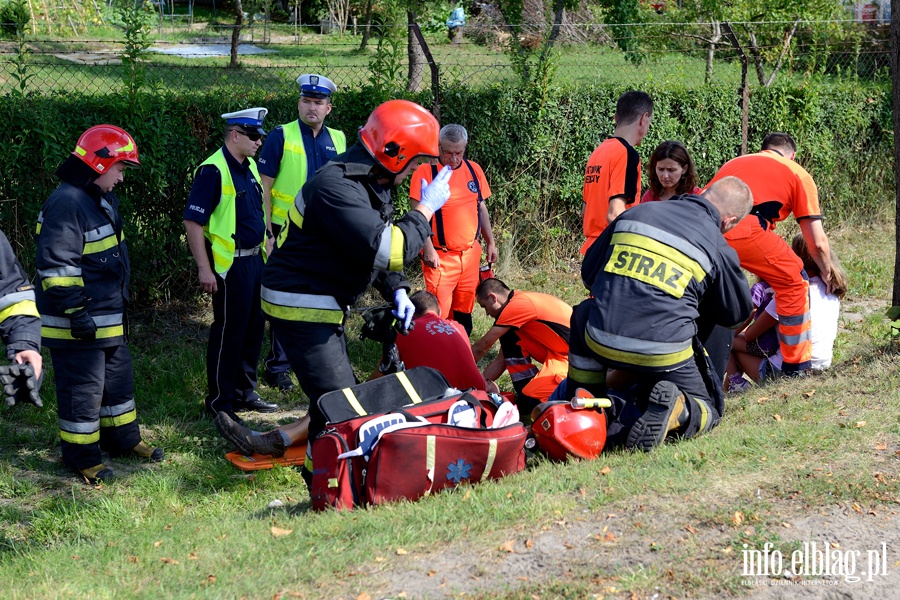 Wypadek na Pasckiej. Cztery poszkodowane osoby przewiezione do szpitala, fot. 5