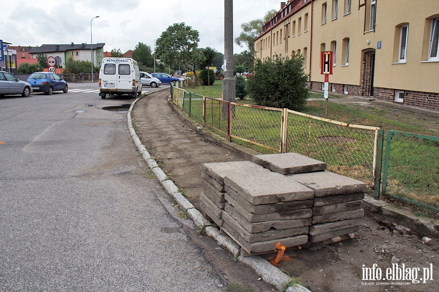 Przebudowa ul. Rawskiej i budowa Biedronki, fot. 15