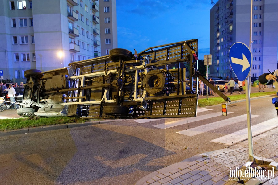 Seria zderze na Brzeskiej i Trasie Unii Europejskiej. Sprawca pod wpywem alkoholu lub rodkw odurzajch?, fot. 9