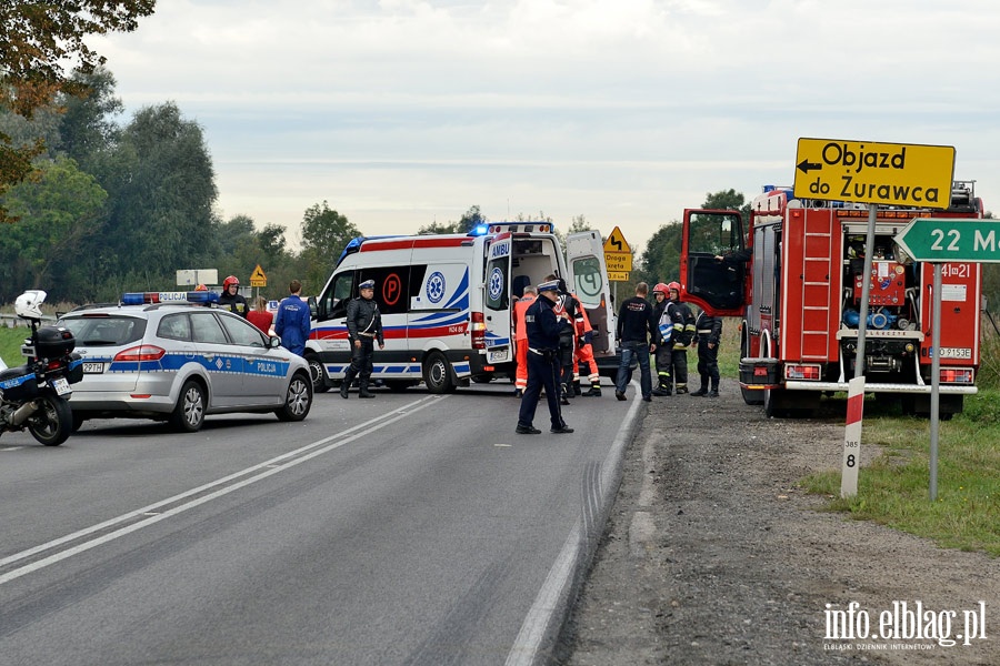 Wypadek na drodze nr 22: czoowe zderzenie motocykla z osobwk. Jedna osoba ranna, fot. 1