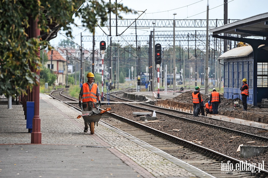 Kolejowe perony na elblskim dworcu przechodz rewolucj, fot. 7