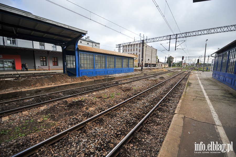 Kolejowe perony na elbląskim dworcu przechodzą rewolucję, fot. 25