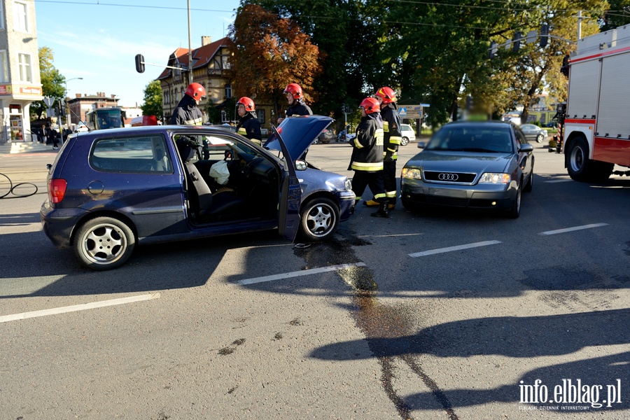 Grunwaldzka-eromskiego: zderzenie na skrzyowaniu. Dwie poszkodowane osoby w szpitalu, fot. 2