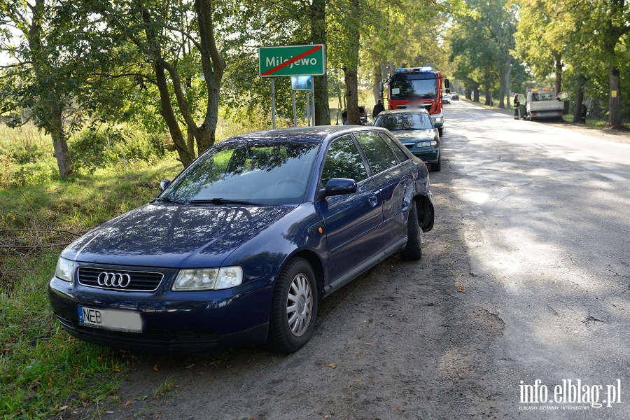 DW504: zderzenie czterech aut na granicy Piastowa i Milejewa. Jedna osoba przewieziona do szpitala, fot. 14