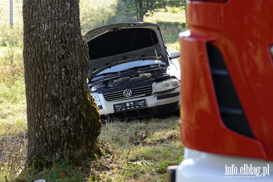 DW504: zderzenie czterech aut na granicy Piastowa i Milejewa. Jedna osoba przewieziona do szpitala, fot. 15