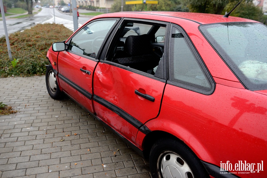 Oglna-Konopnickiej: zderzenie trzech pojazdw na skrzyowaniu ulic, fot. 11