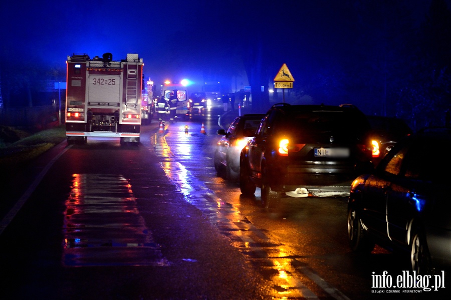 Wypadek w Nowym Dworze Elblskim. Kierujca przetransportowana do szpitala, fot. 1