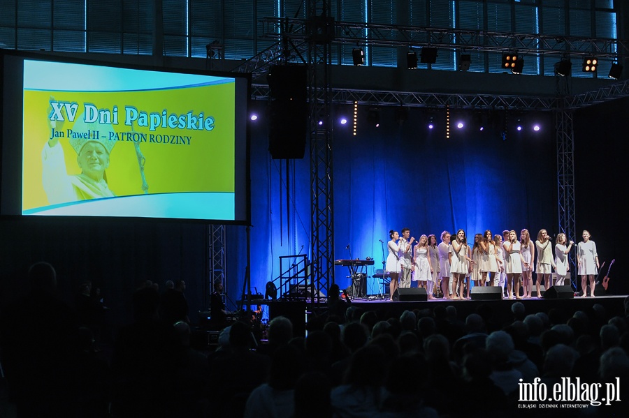 XV Dni Papieskie - Nagroda Tuus, oraz koncert Mietka Szczeniaka, fot. 6