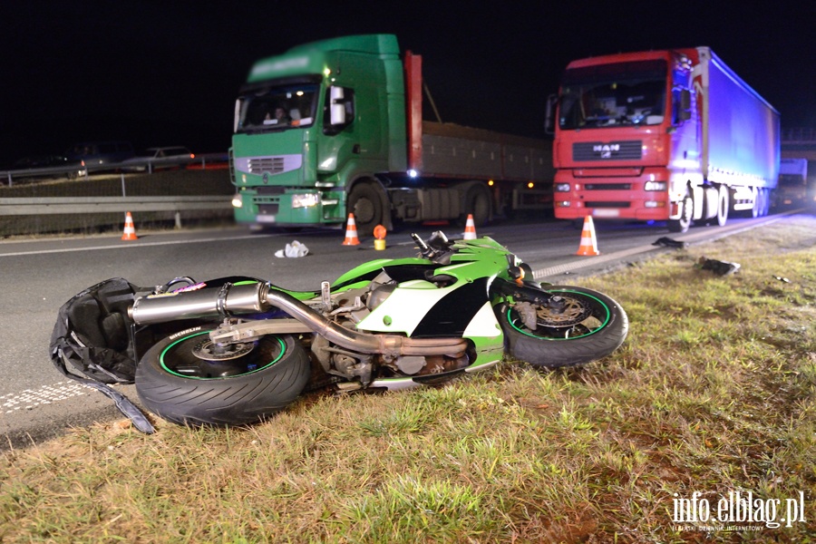 miertelny wypadek na S7. Nie yje 25-letni motocyklista, fot. 12