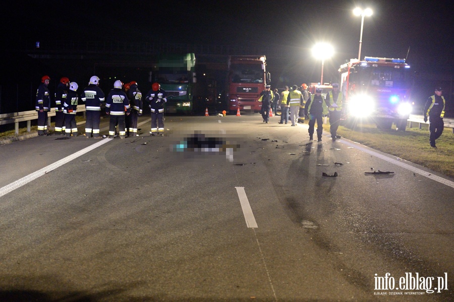 Śmiertelny wypadek na S7. Nie żyje 25-letni motocyklista, fot. 17