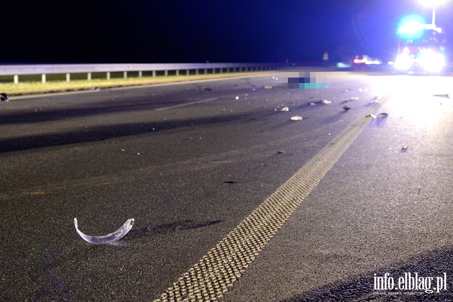 Śmiertelny wypadek na S7. Nie żyje 25-letni motocyklista, fot. 26