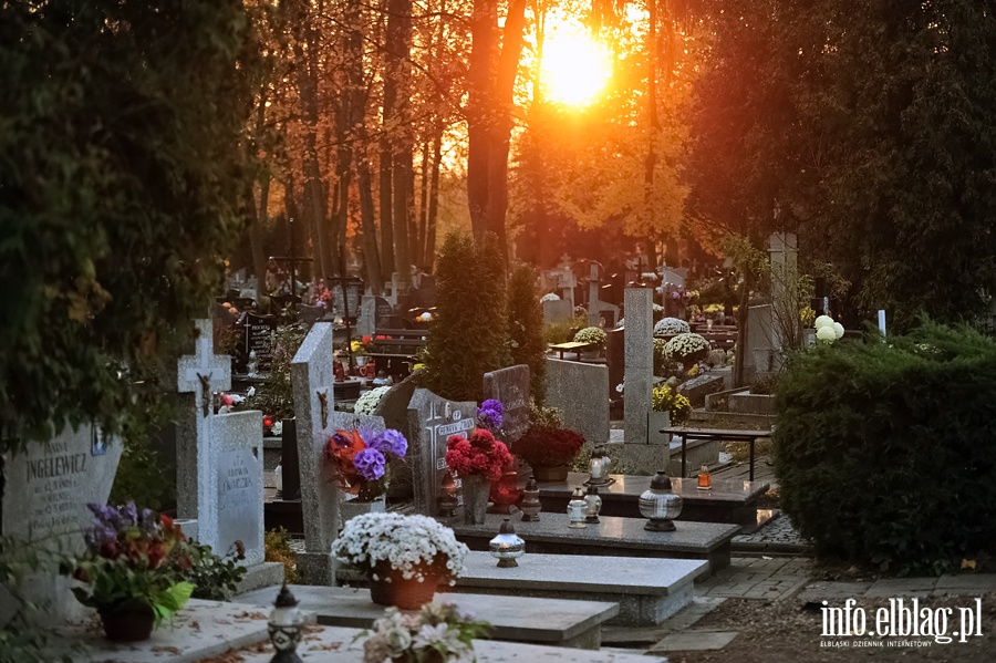 Przygotowania do Świąt na Cmentarzu , fot. 19