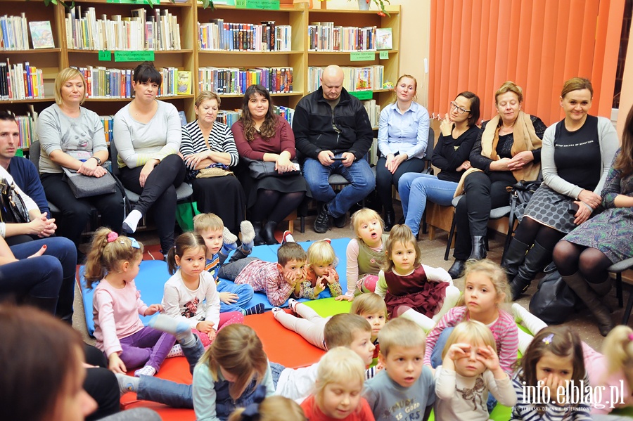 Czytanie bajek w Bibliotece nr 4, fot. 3