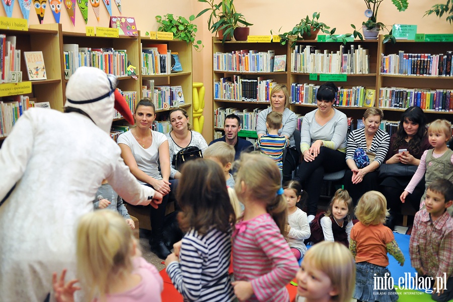 Czytanie bajek w Bibliotece nr 4, fot. 13