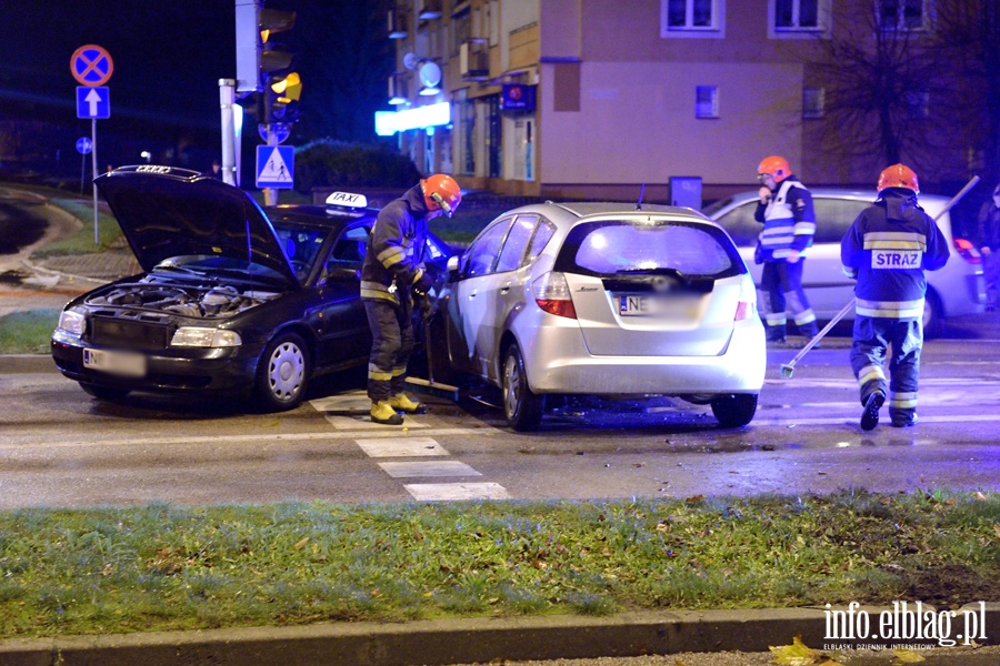 Pk. Dbka-Krlewiecka: zderzenie dwch pojazdw. Sprawca pijany!, fot. 2