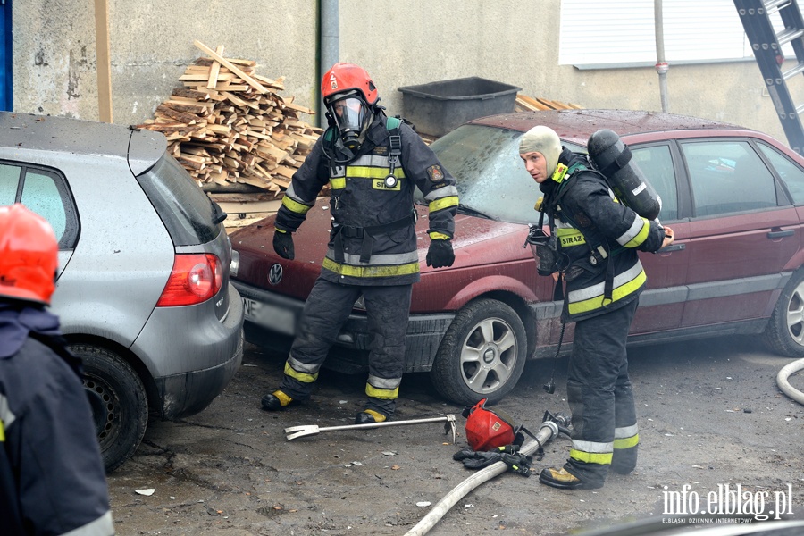 Poar stolarni przy ul. czyckiej. Z ogniem walczyo kilkanacie zastpw straakw, fot. 9